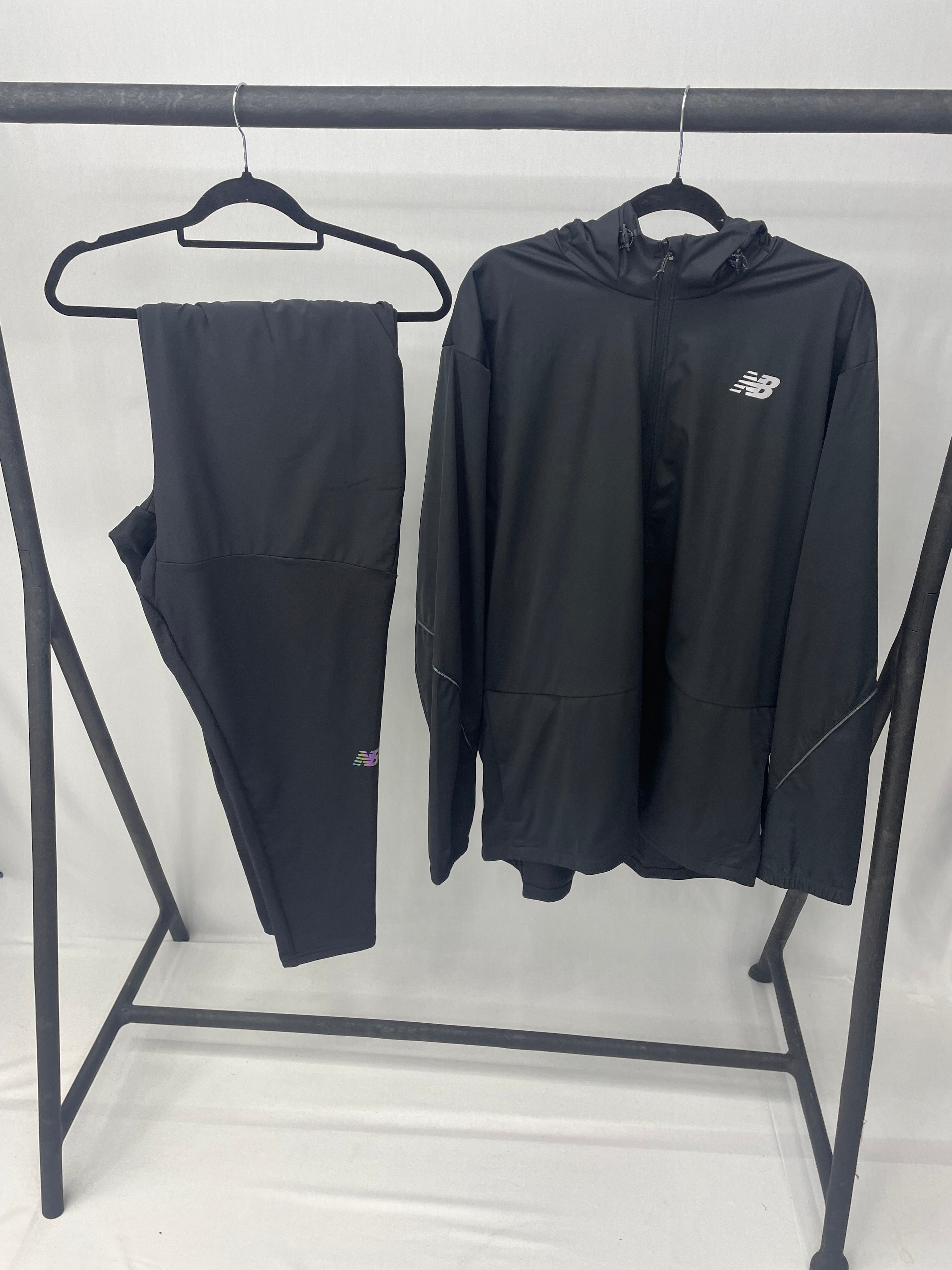 NEW BALANCE TRACKSUIT