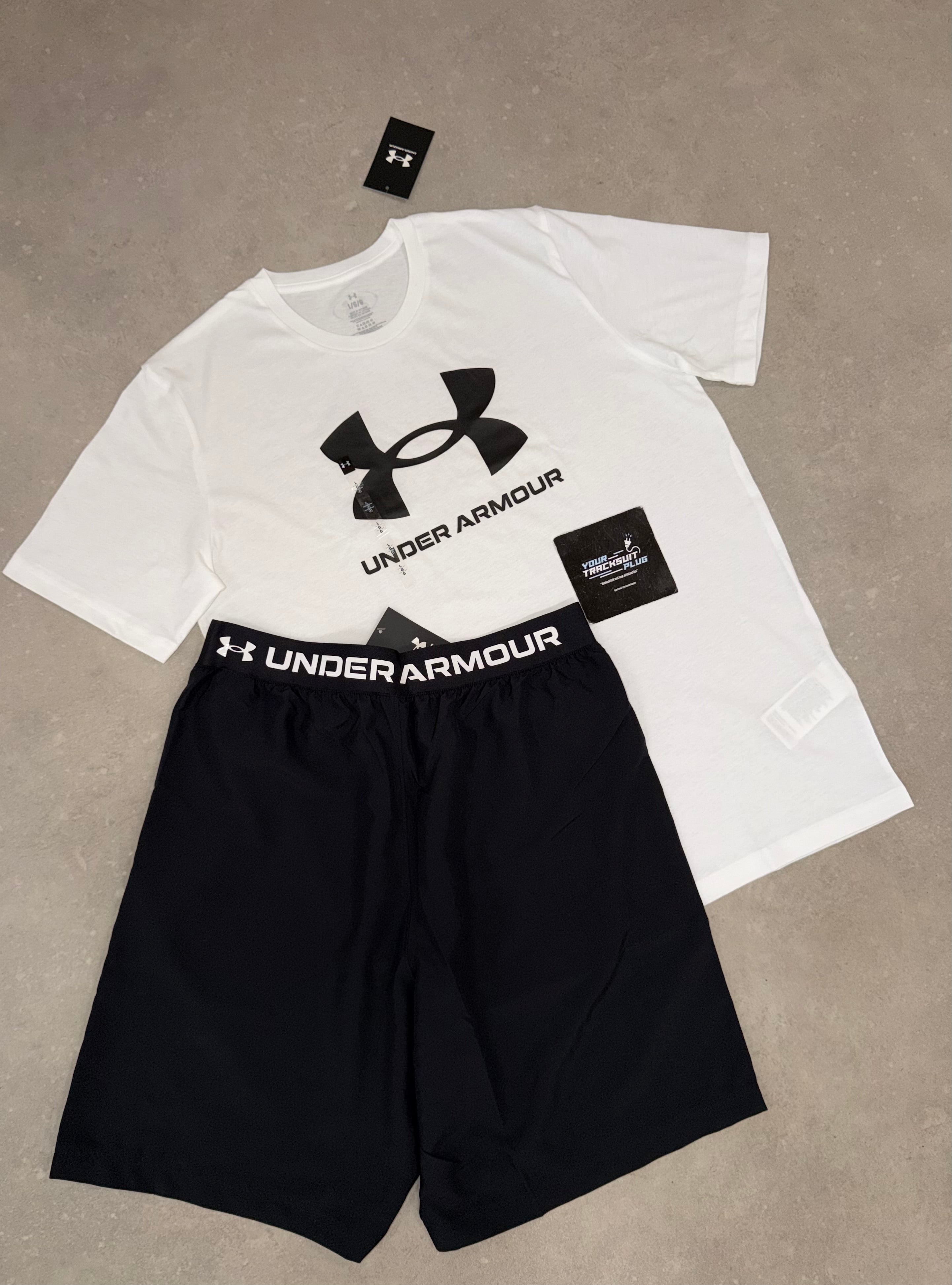 UNDER ARMOUR WHITE & BLACK // SUMMER SET