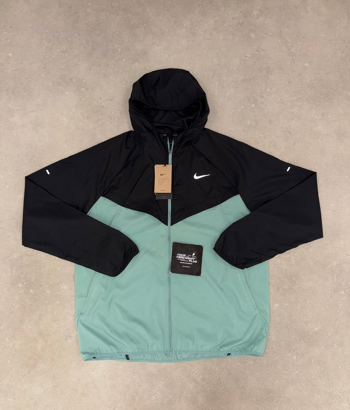 NIKE GREEN & BLACK TRACKSUIT // THE LATEST