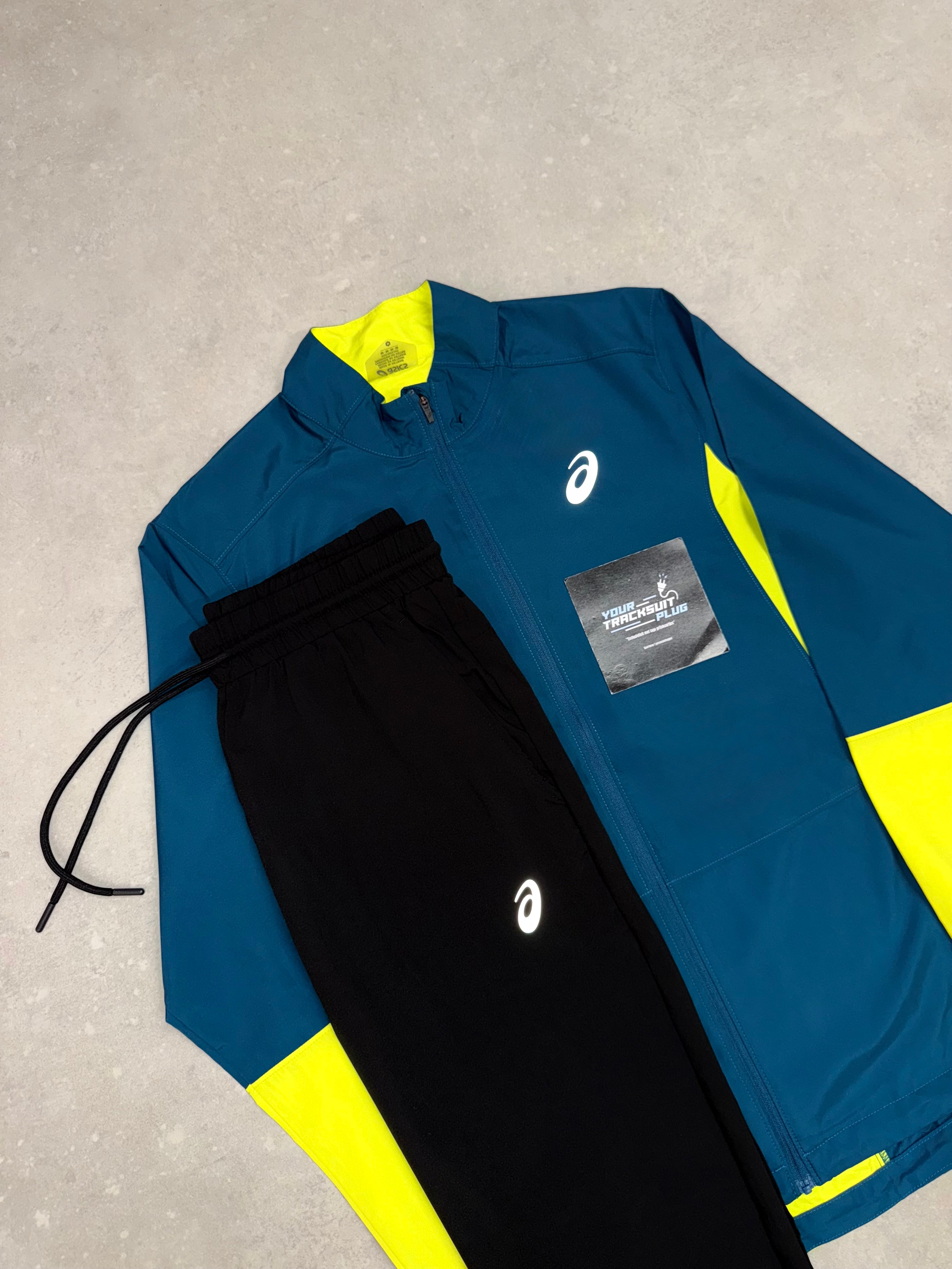 ASICS TRACKSUIT // VERY EXCLUSIVE