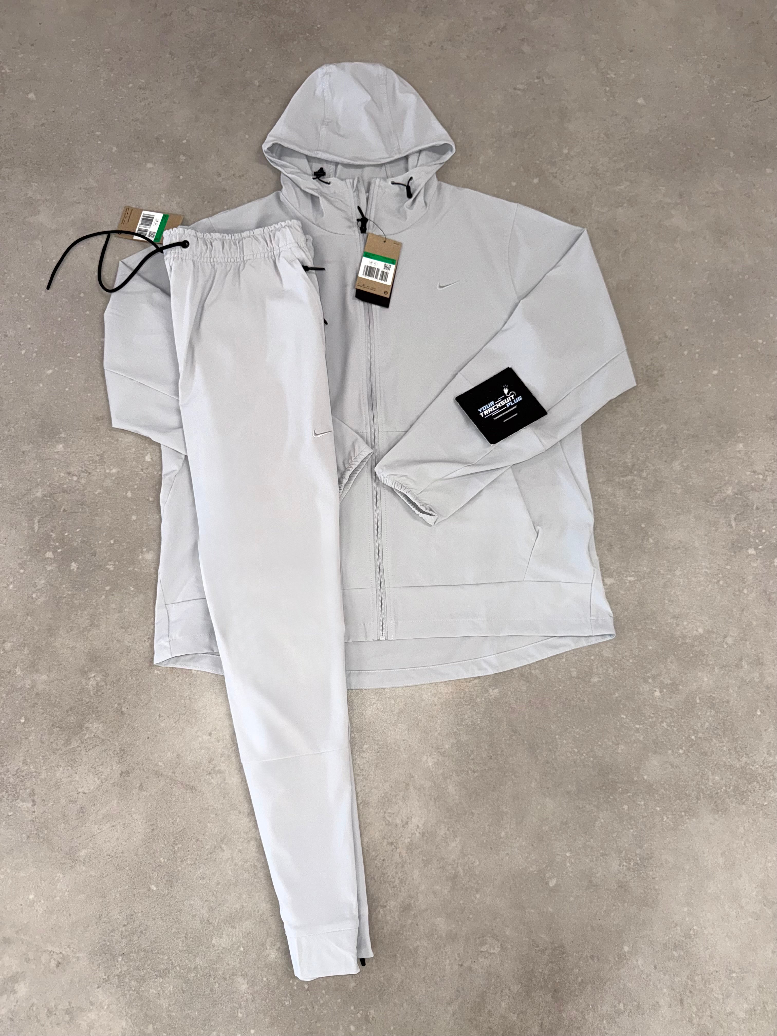 NIKE TRACKSUIT GREY & WHITE // THE LATEST