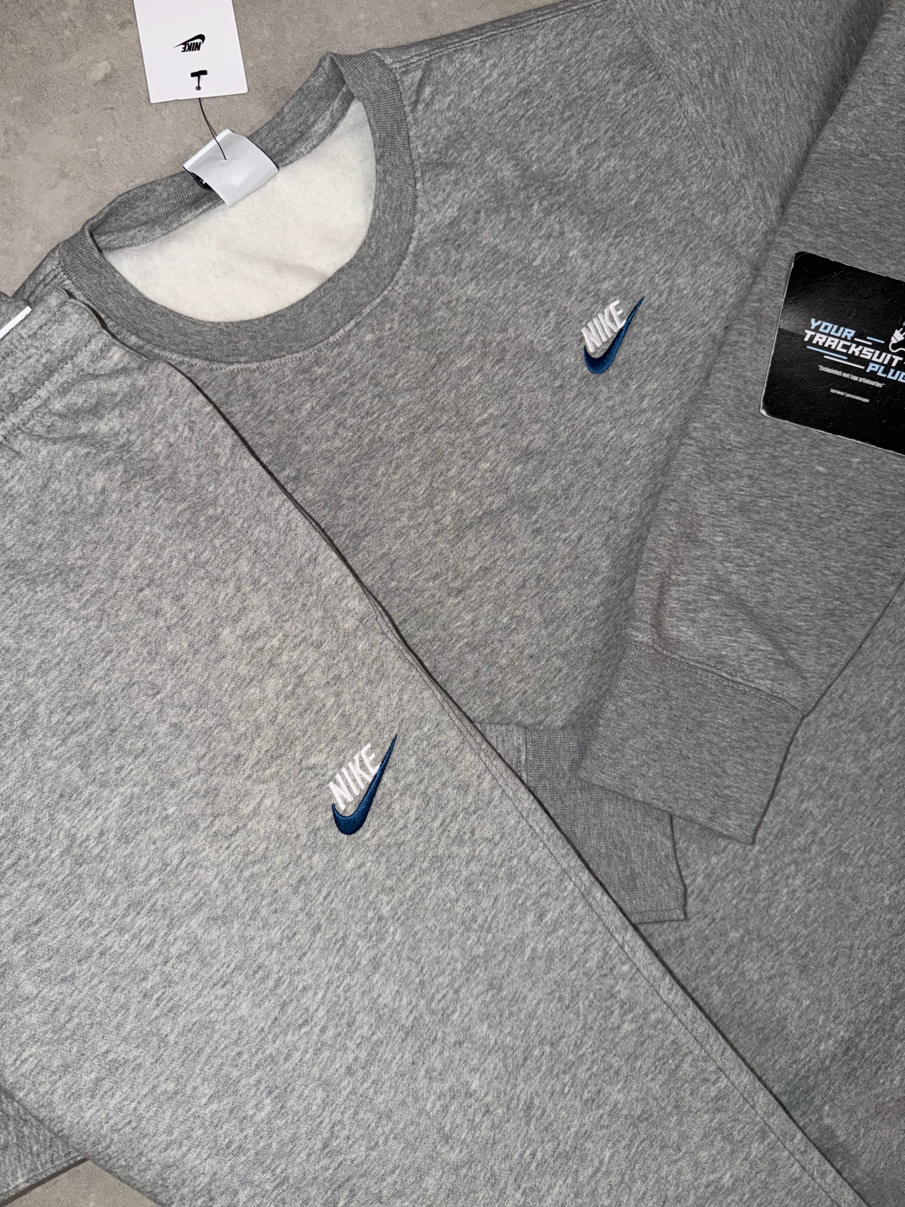 NIKE SWEATER GREY TRACKSUIT // THE LATEST