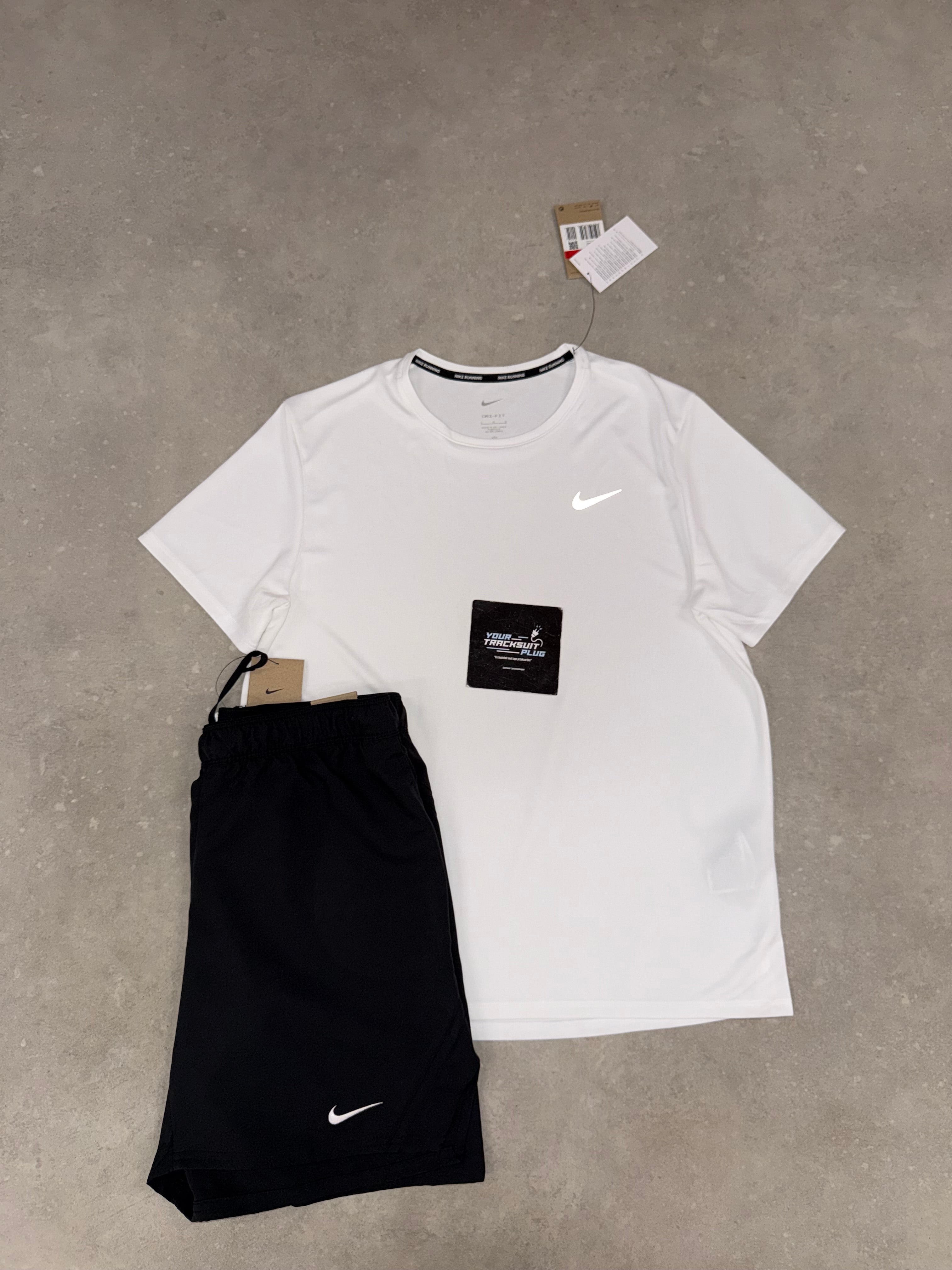 NIKE BLACK & WHITE // SUMMER SET
