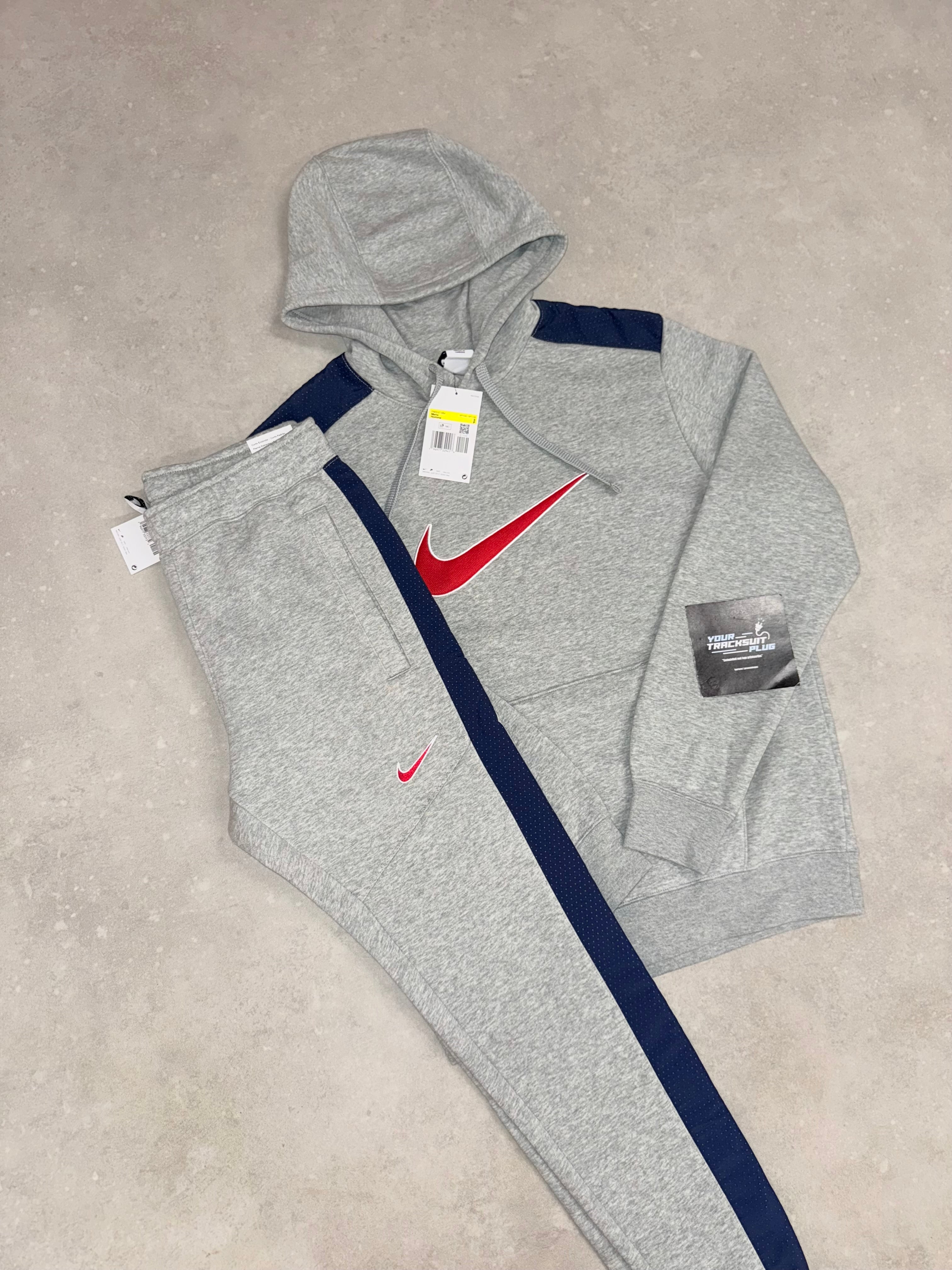 NIKE TRACKSUIT // LIMITED EDITION