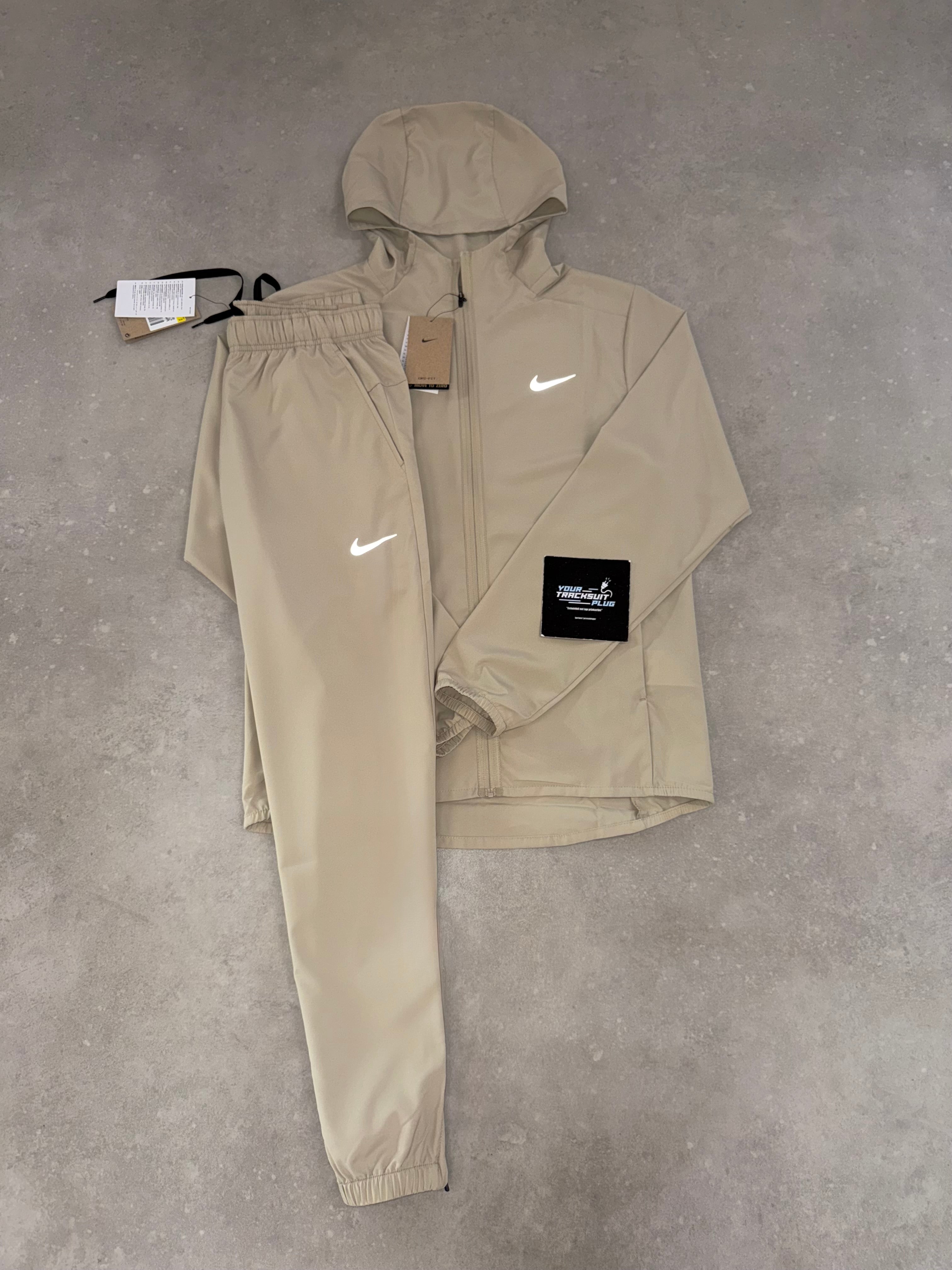 NIKE TRACKSUIT BEIGE