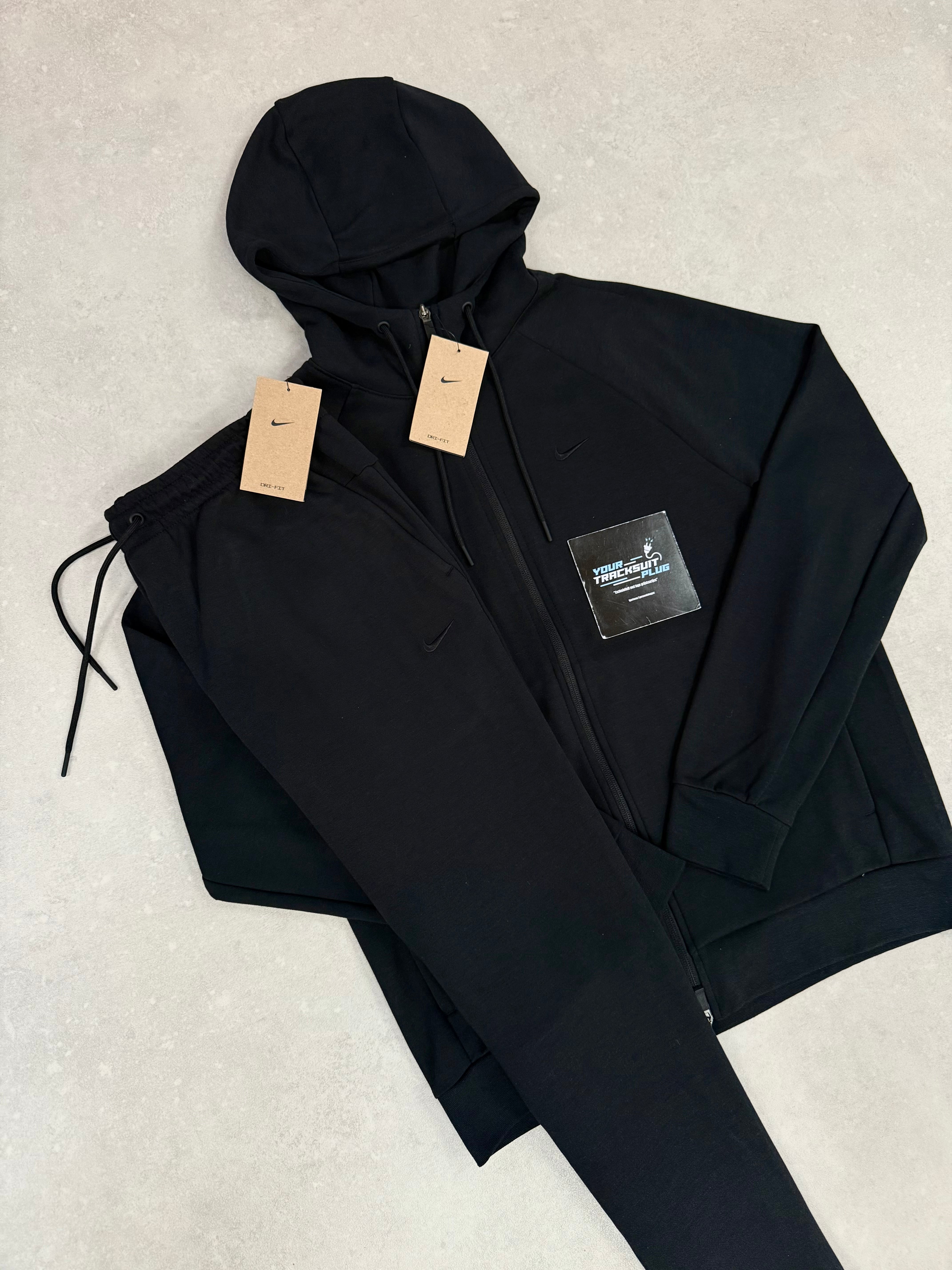 NIKE TRACKSUIT BLACK // THE LATEST