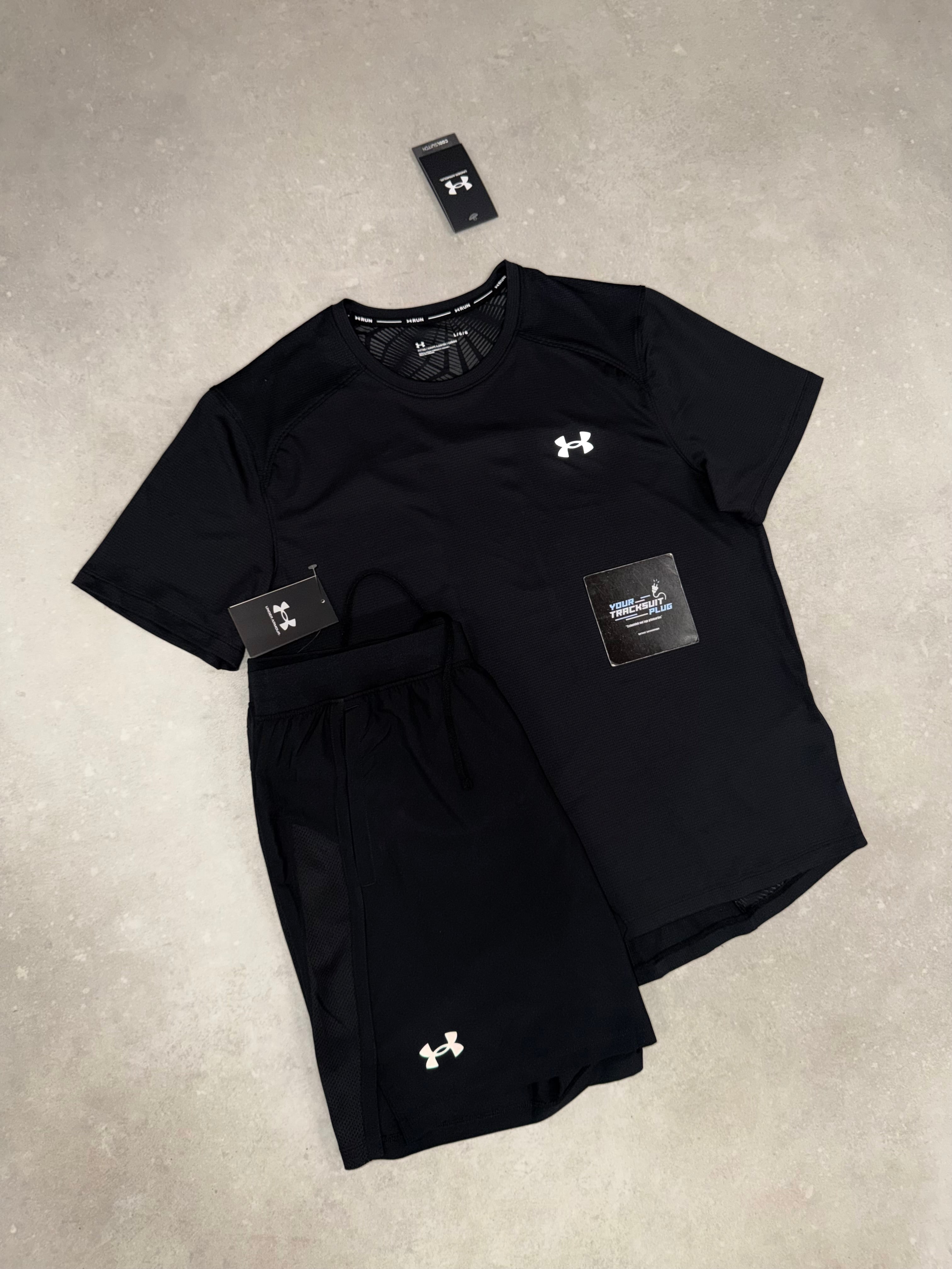 UNDER ARMOUR BLACK // SUMMER SET
