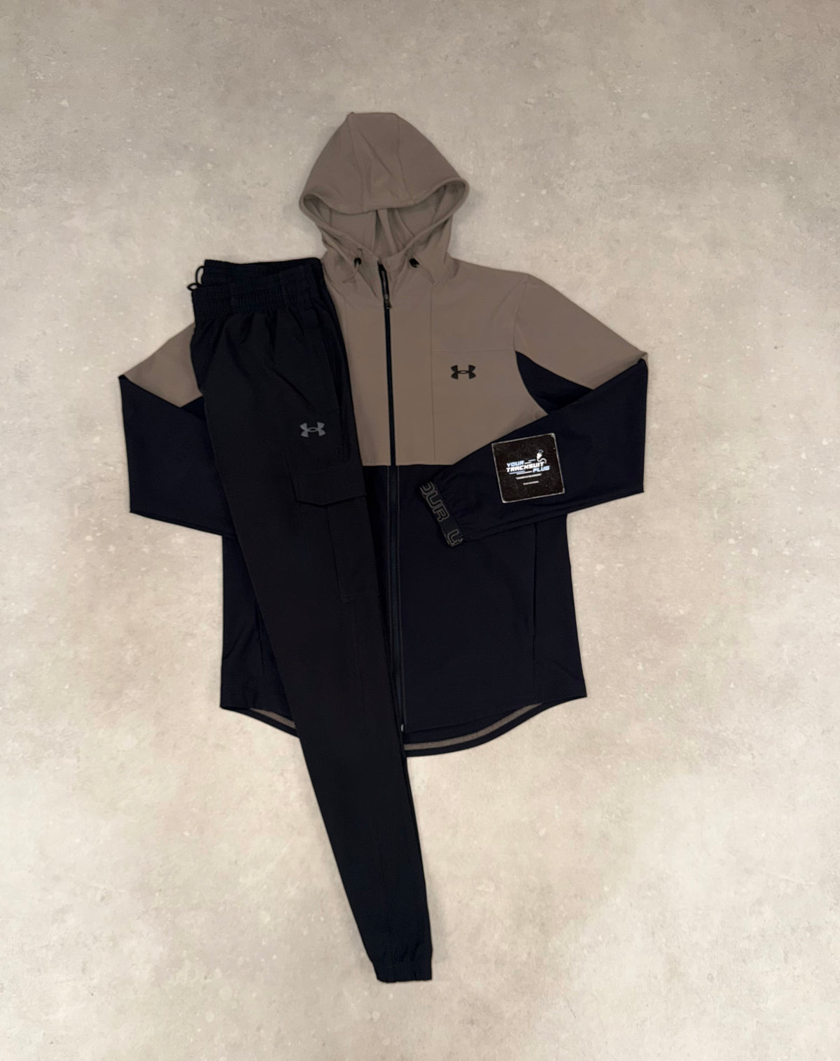 UNDER ARMOUR TRACKSUIT // VERY VERY EXCLUSIVE