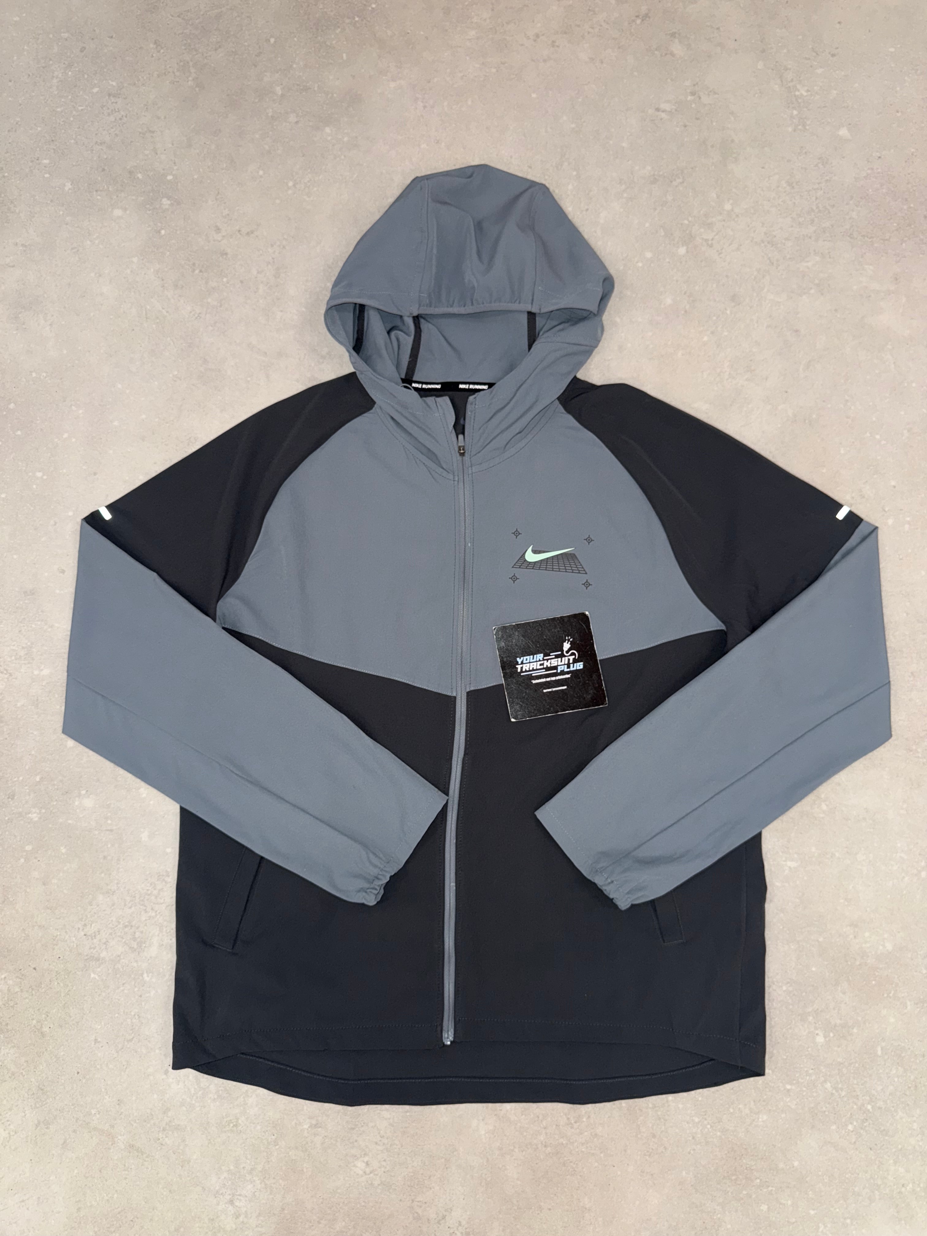 NIKE TRACKSUIT // LIMITED EDITION