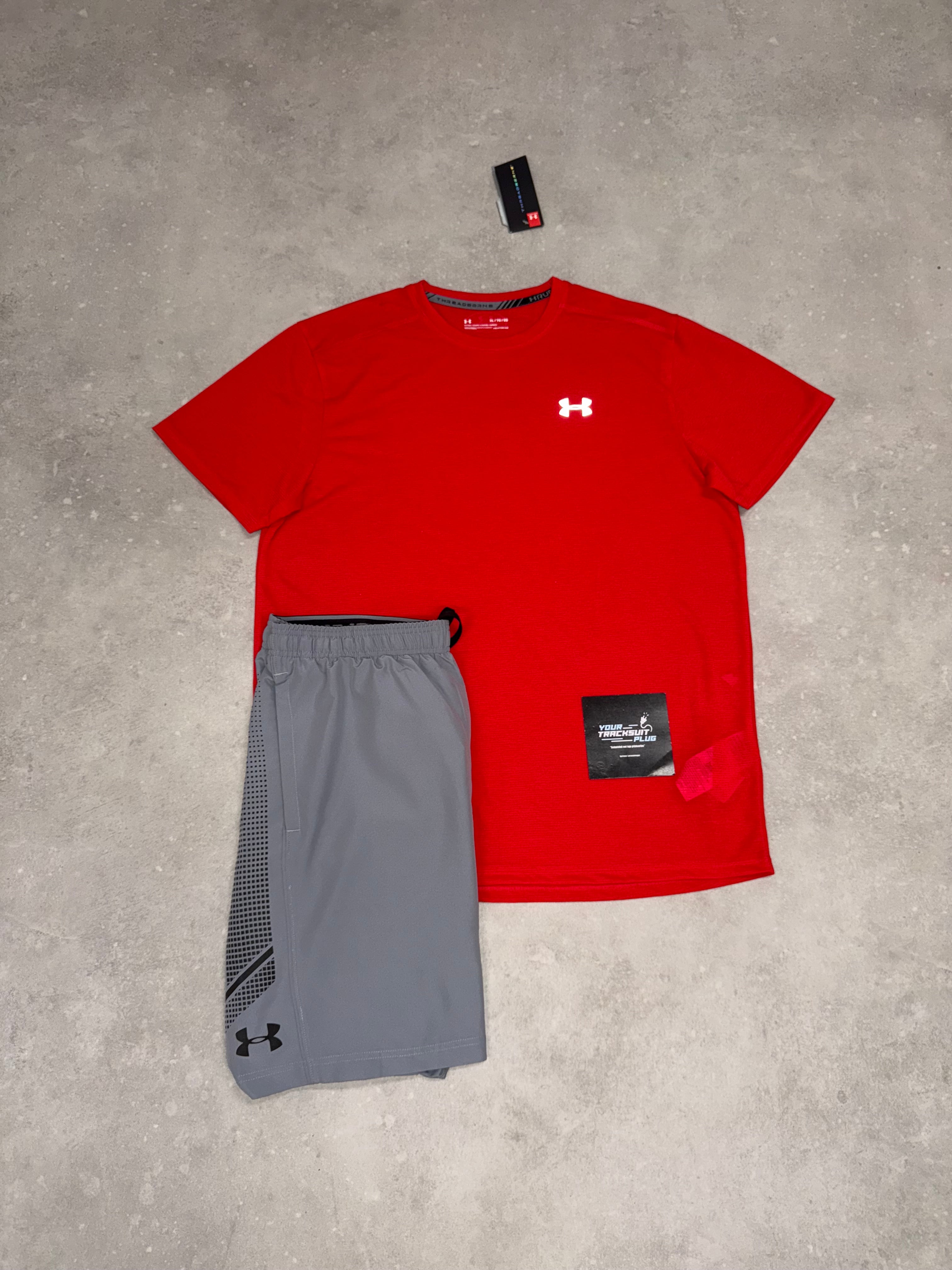UNDER ARMOUR ZOMER SET // GREY & RED