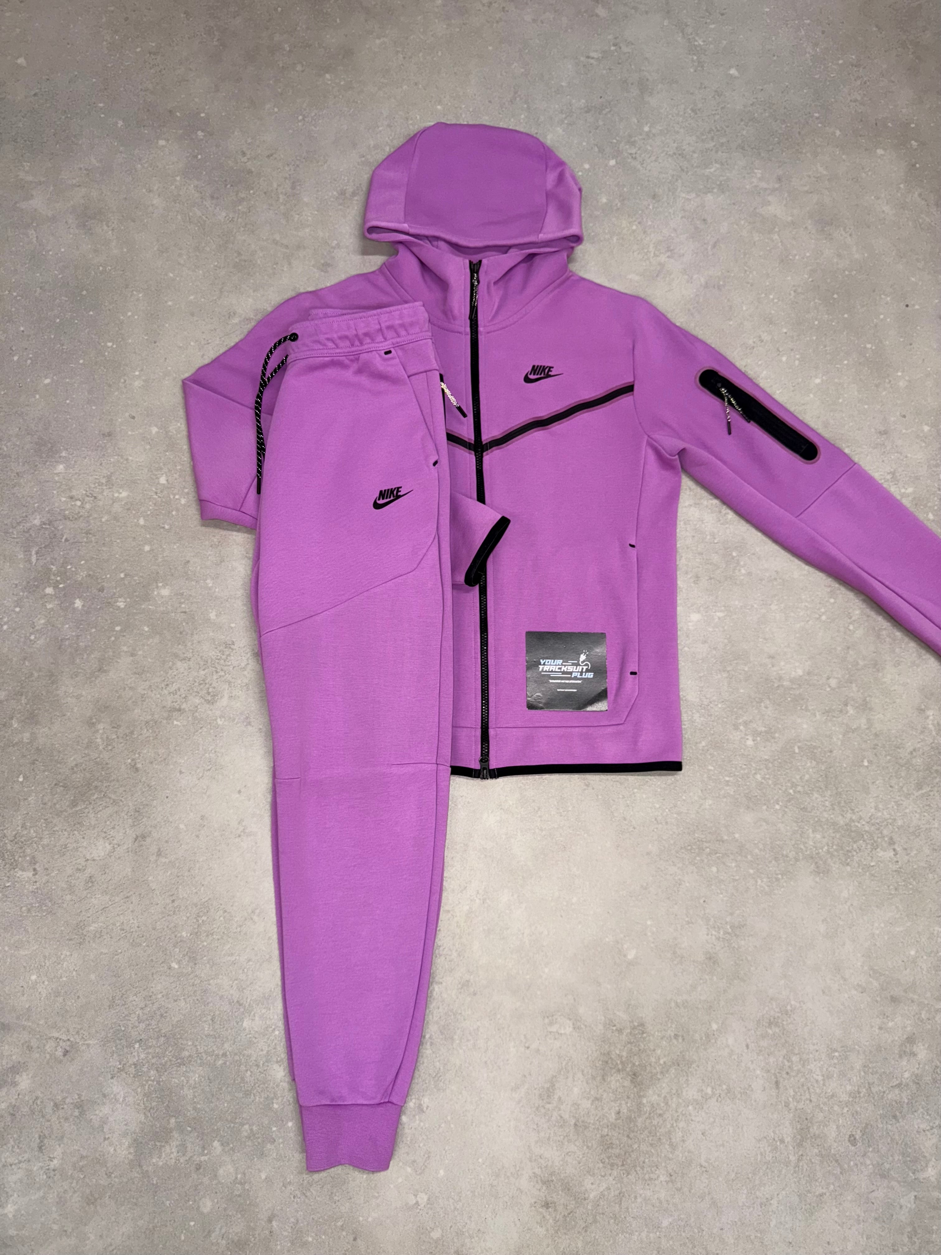 NIKE TECH FLEECE // EXCLUSIVE EDITION