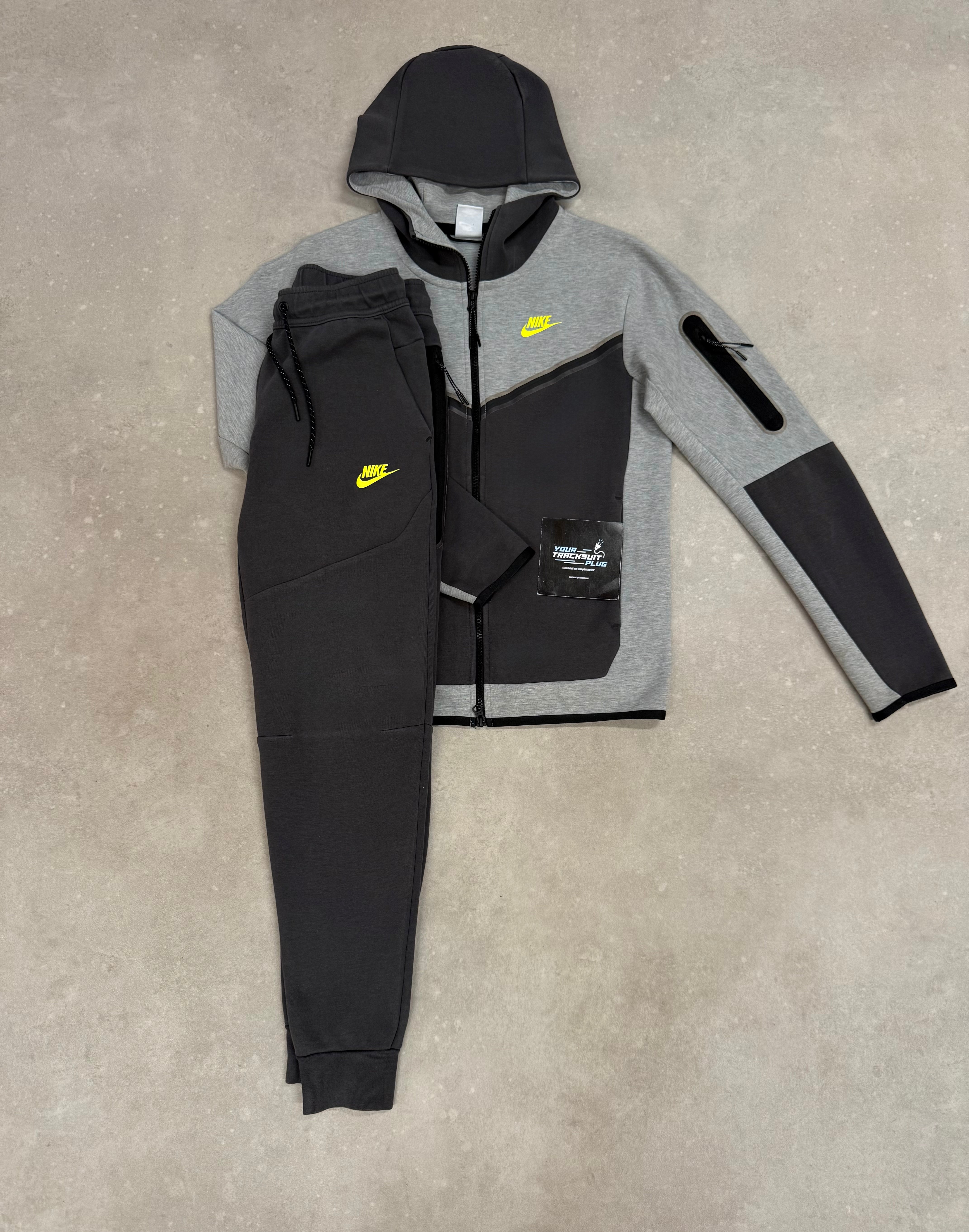 NIKE TECH FLEECE OLD SEASON // CENTRAL CEE EDITION