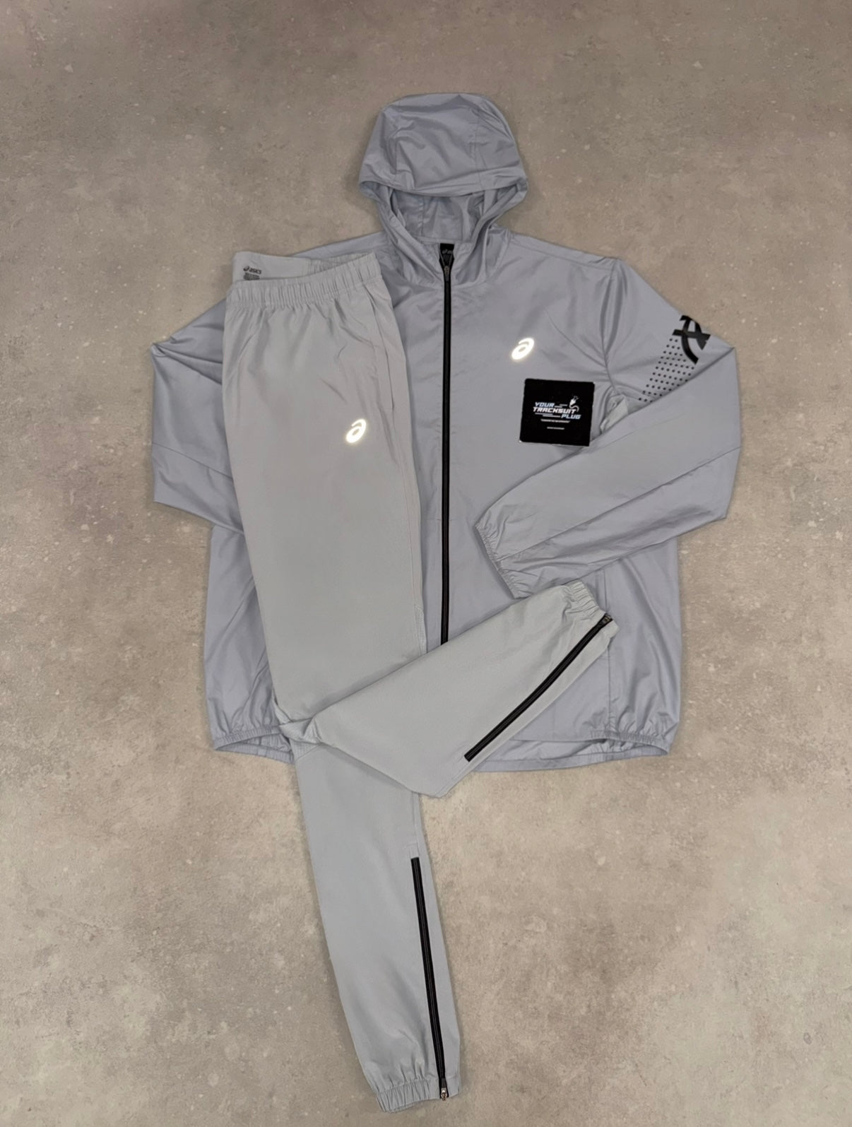 ASICS TRACKSUIT GREY // THE LATEST
