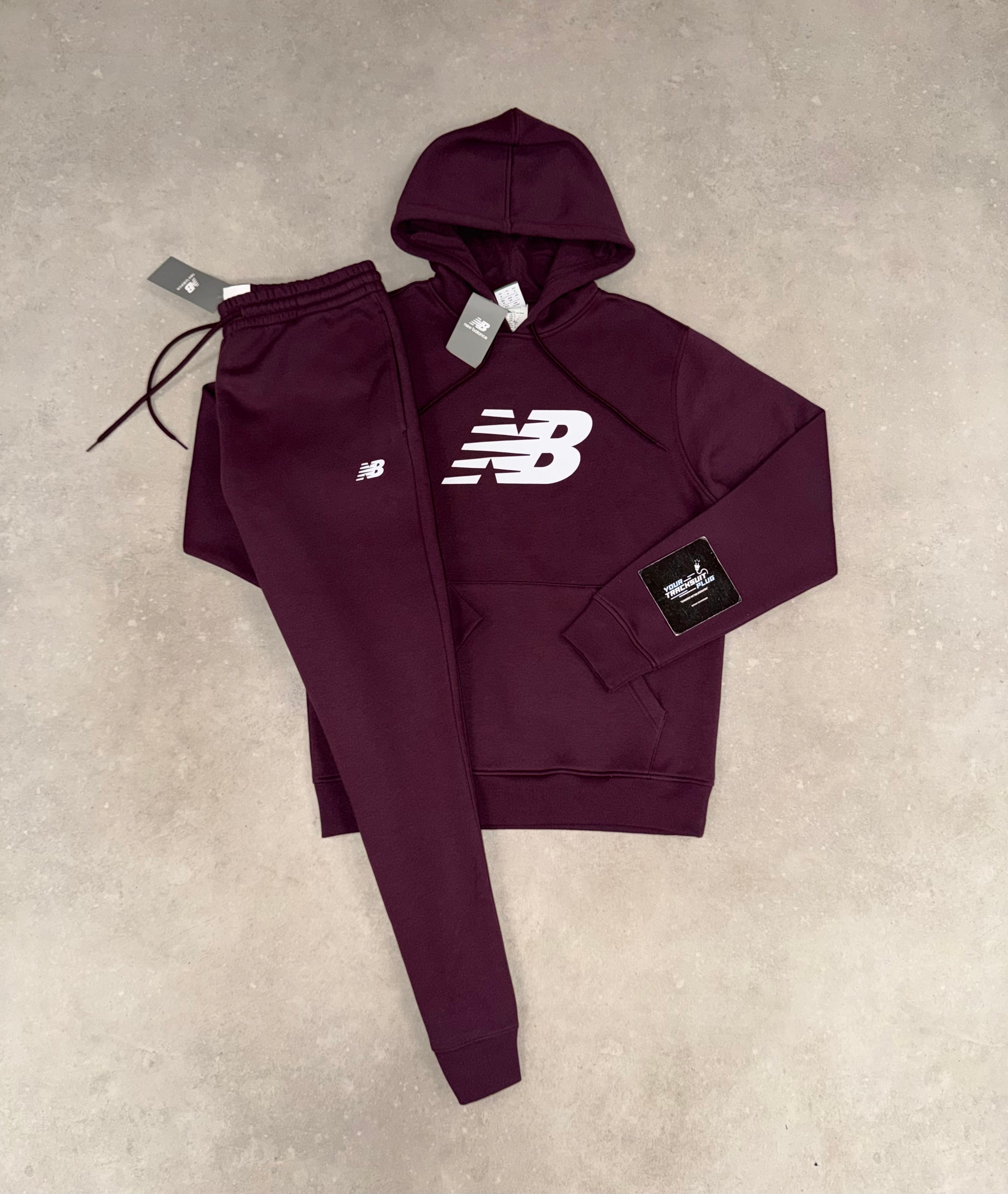 NEW BALANCE TRACKSUIT BORDEAUX // THE LATEST