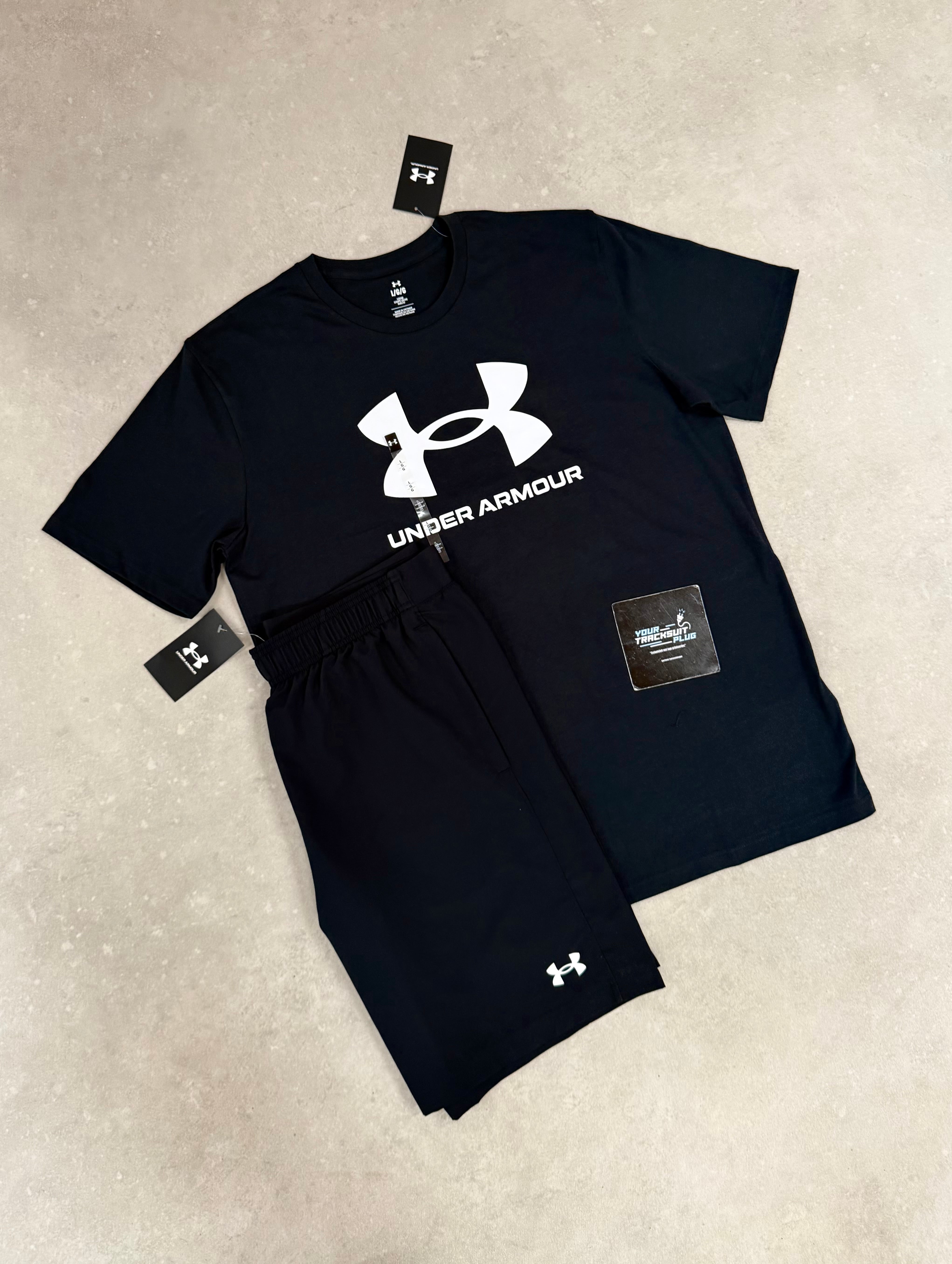 UNDER ARMOUR BLACK & WHITE // SUMMER SET