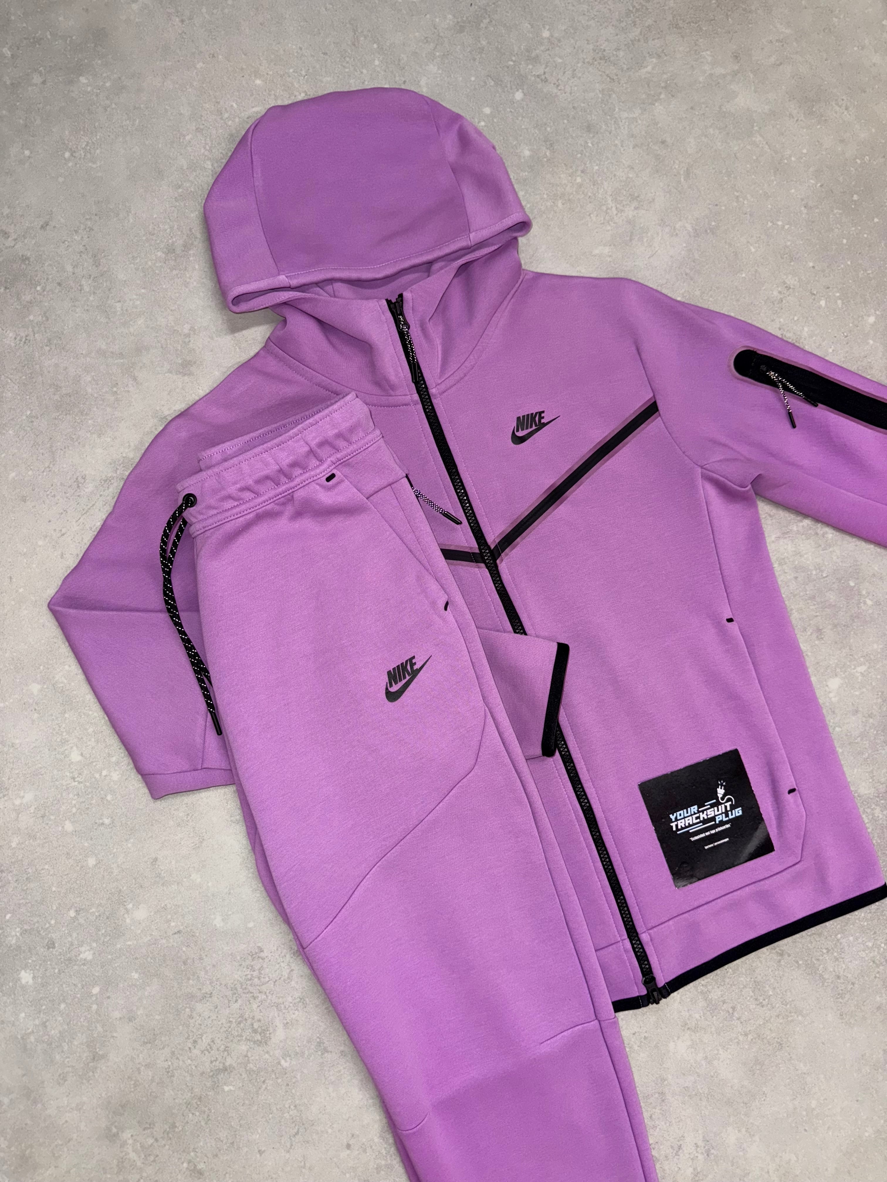 NIKE TECH FLEECE // EXCLUSIVE EDITION