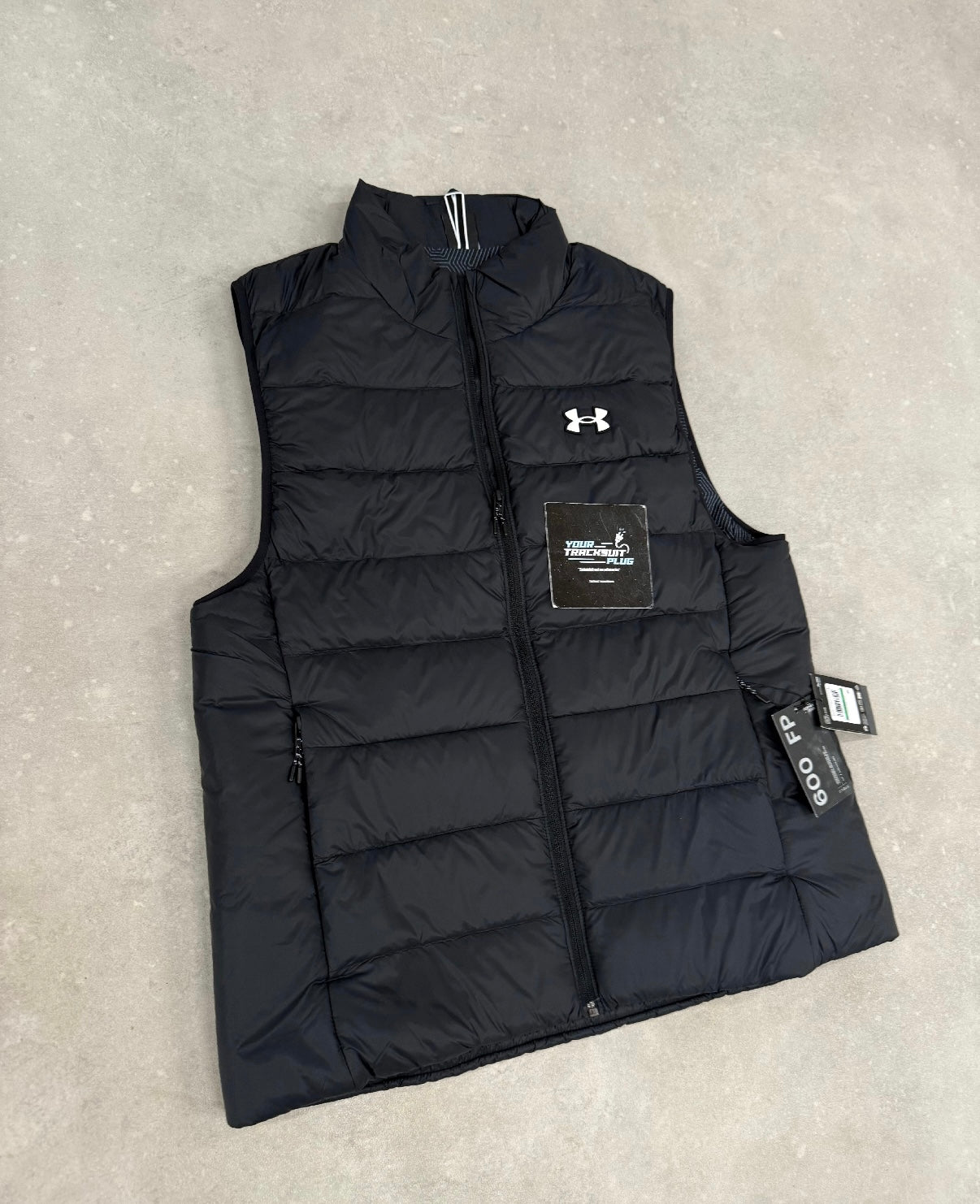 UNDER ARMOUR BODYWARMER BLACK & WHITE
