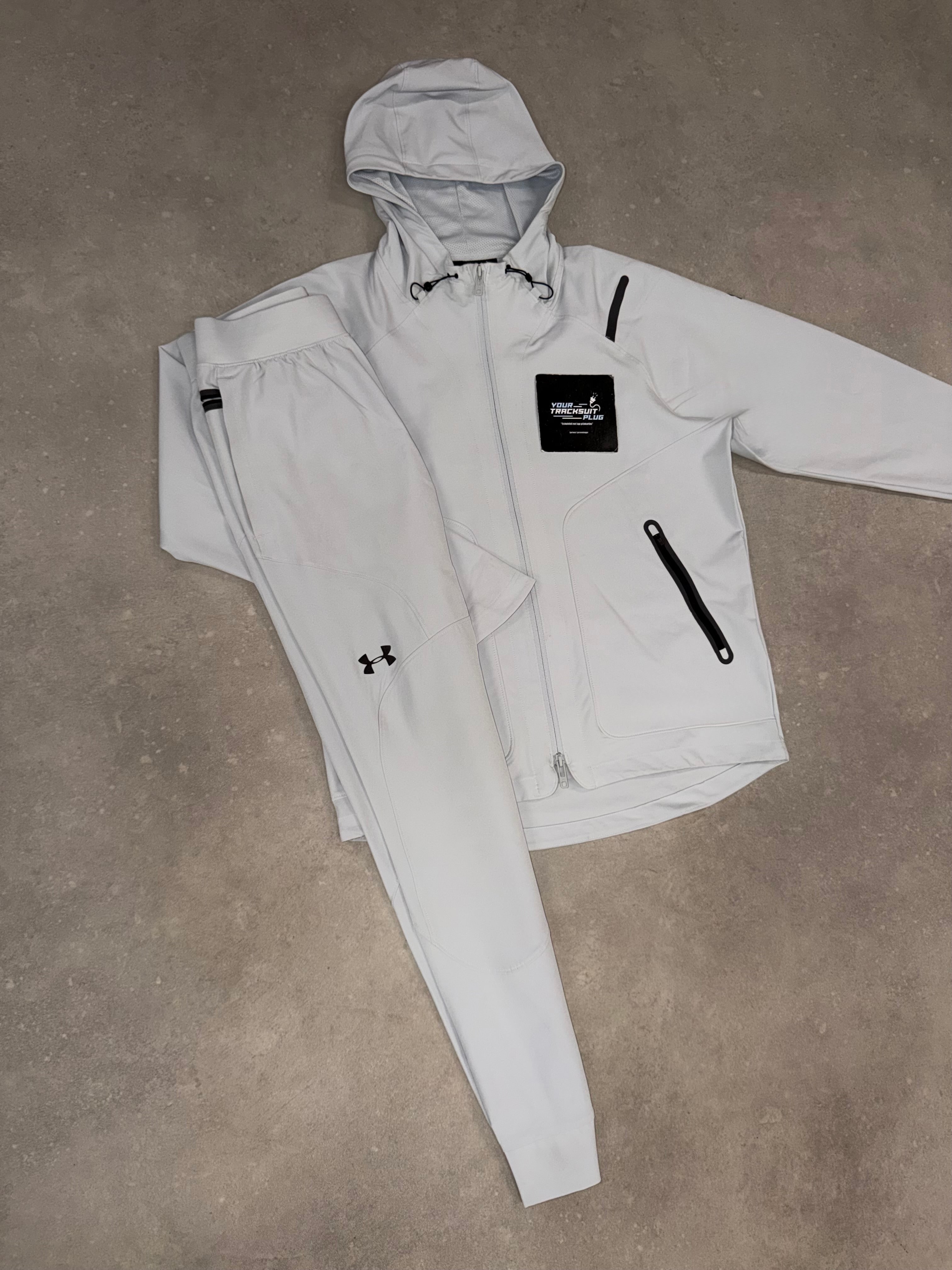 UNDER ARMOUR TRACKSUIT // LIMITED EDITION
