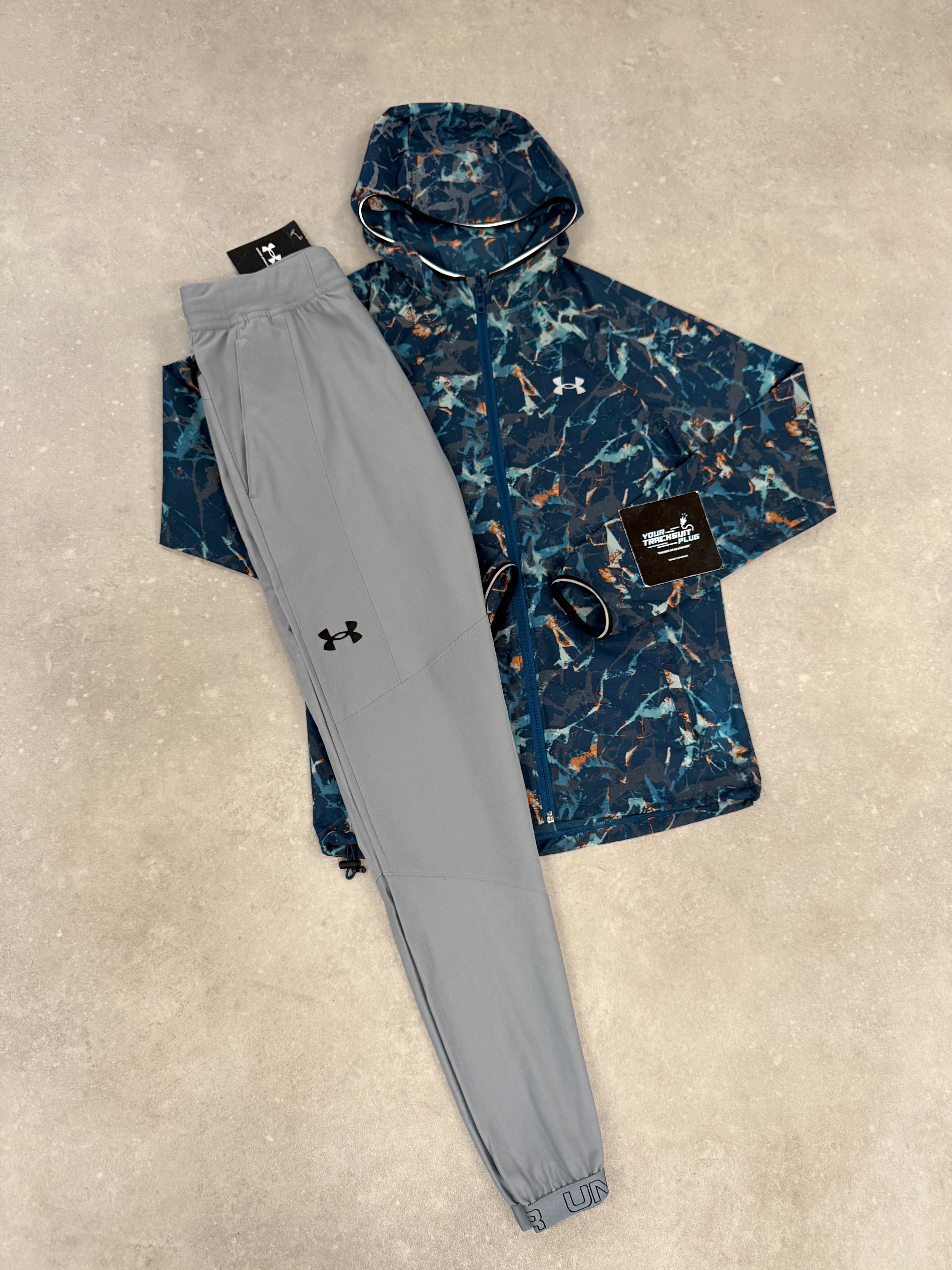 UNDER ARMOUR TRACKSUIT // VERY VERY EXCLUSIVE