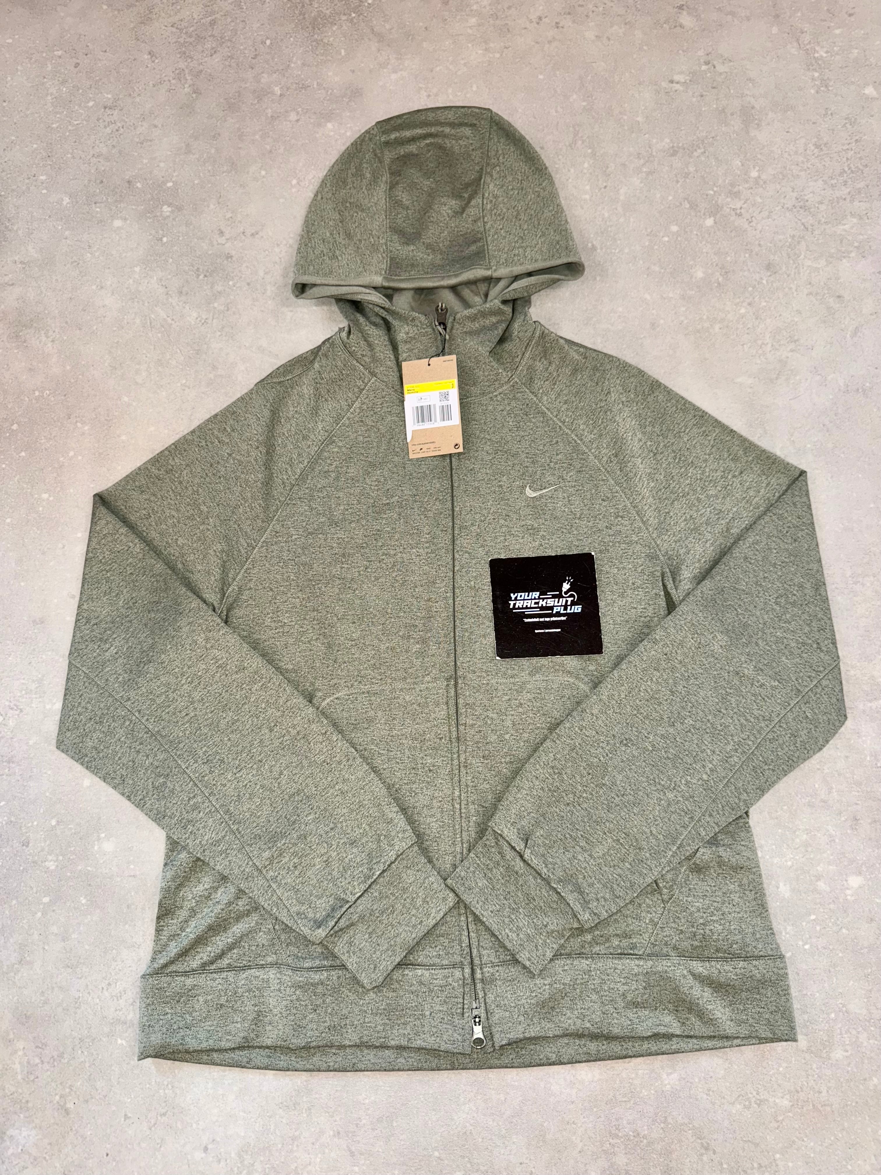 NIKE TRACKSUIT GREEN // THE LATEST