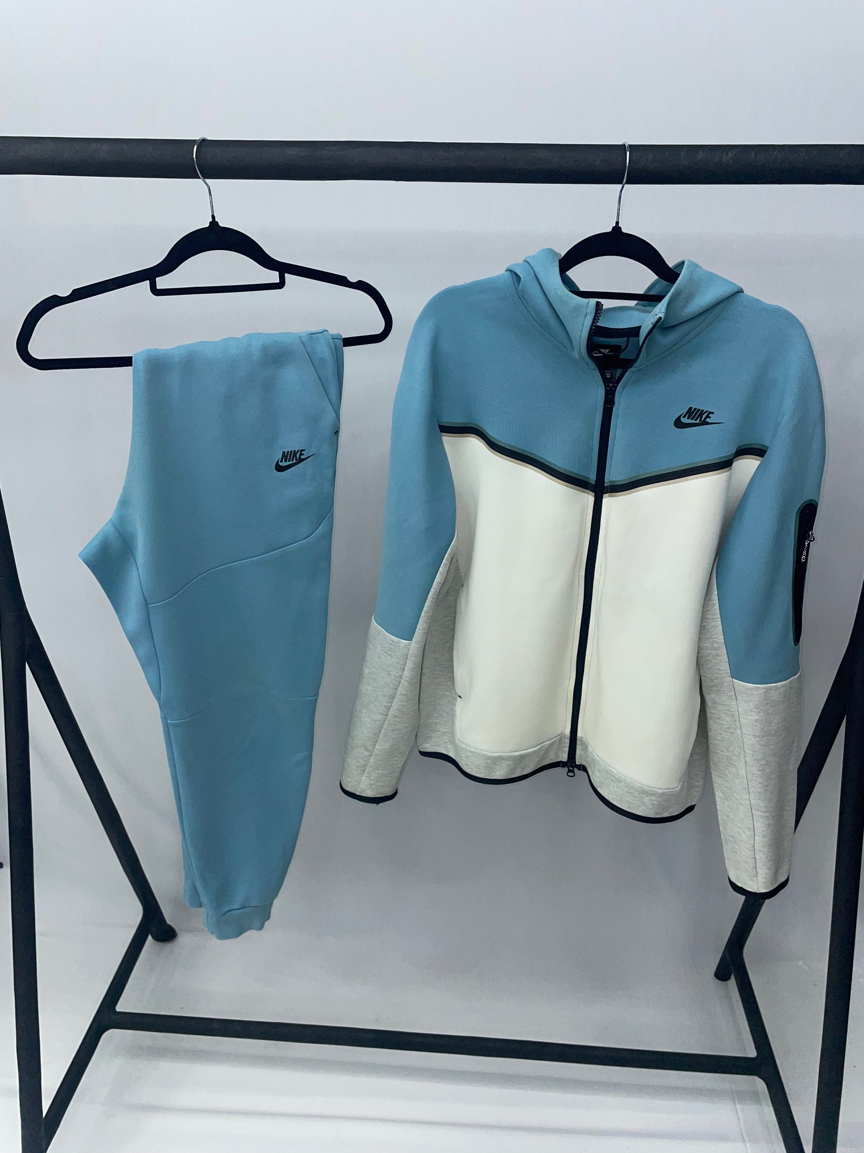 NIKE TECH FLEECE OLD SEASON