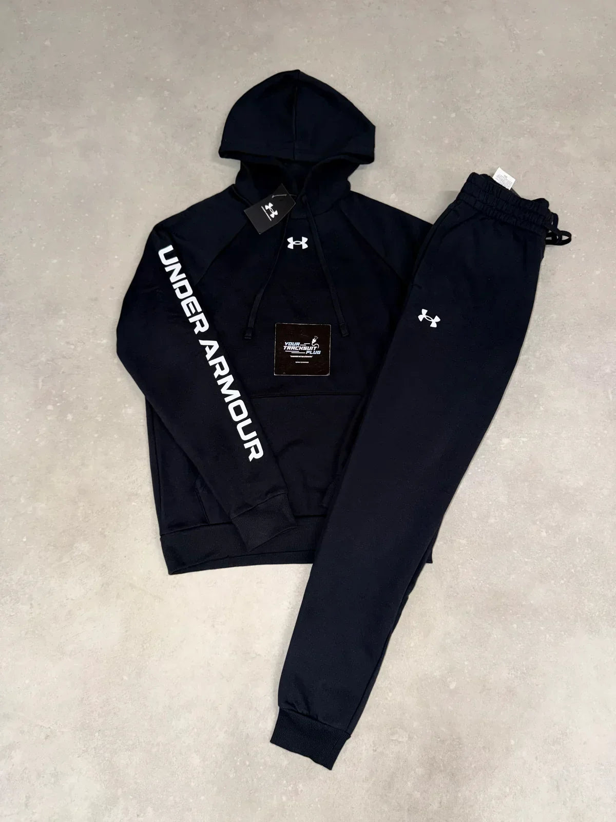 UNDER ARMOUR BLACK & WHITE // TRACKSUIT