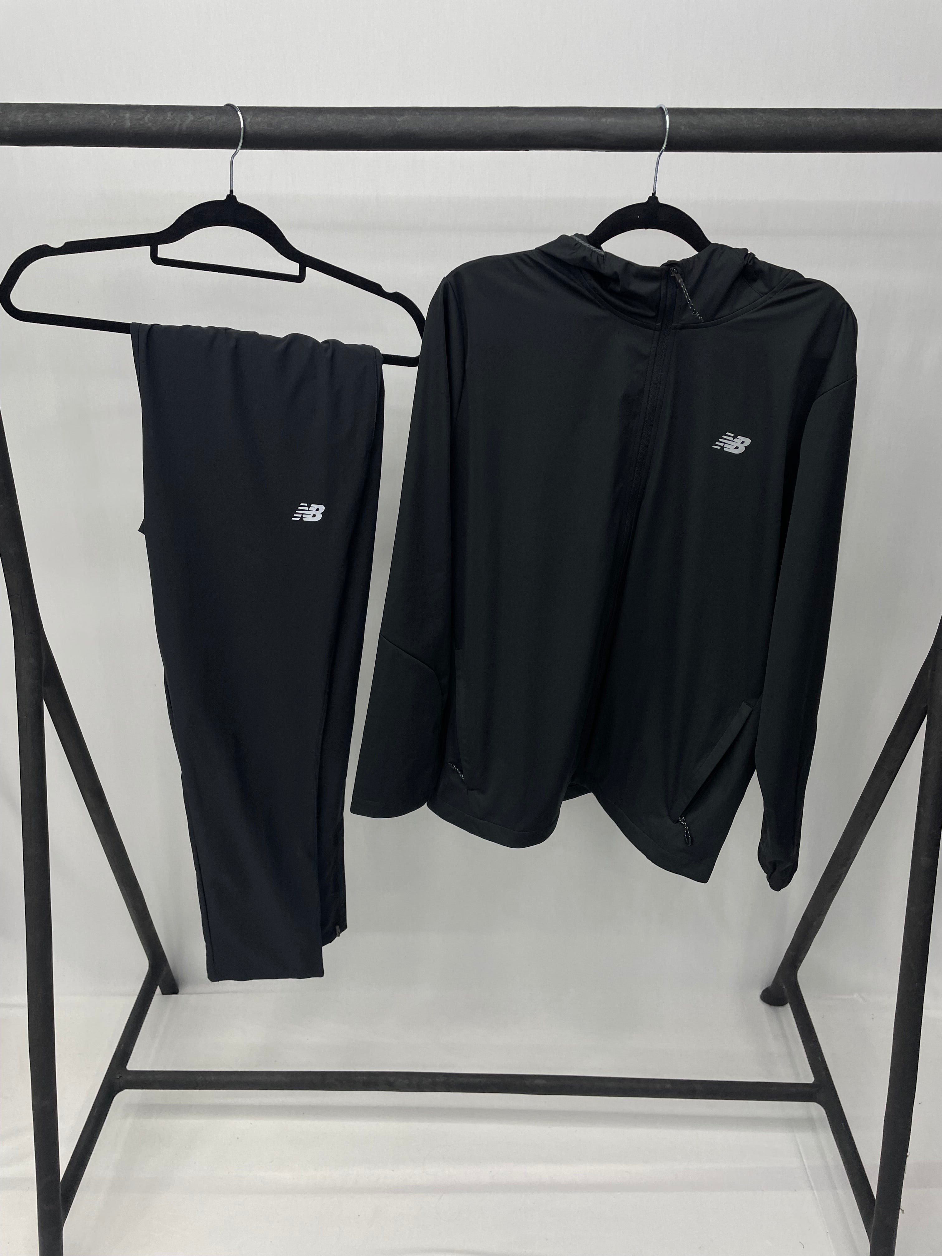 NEW BALANCE TRACKSUIT