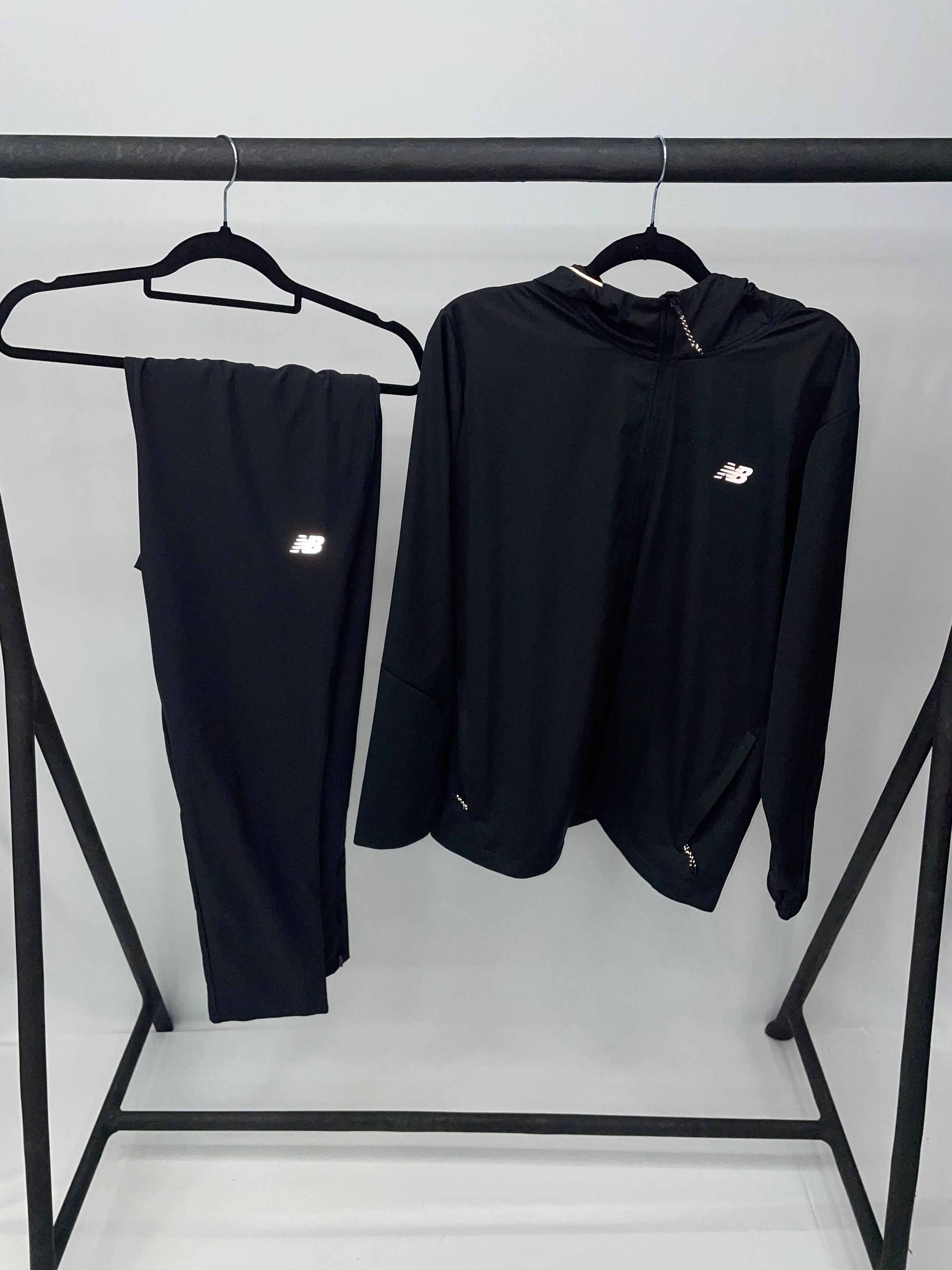 NEW BALANCE TRACKSUIT