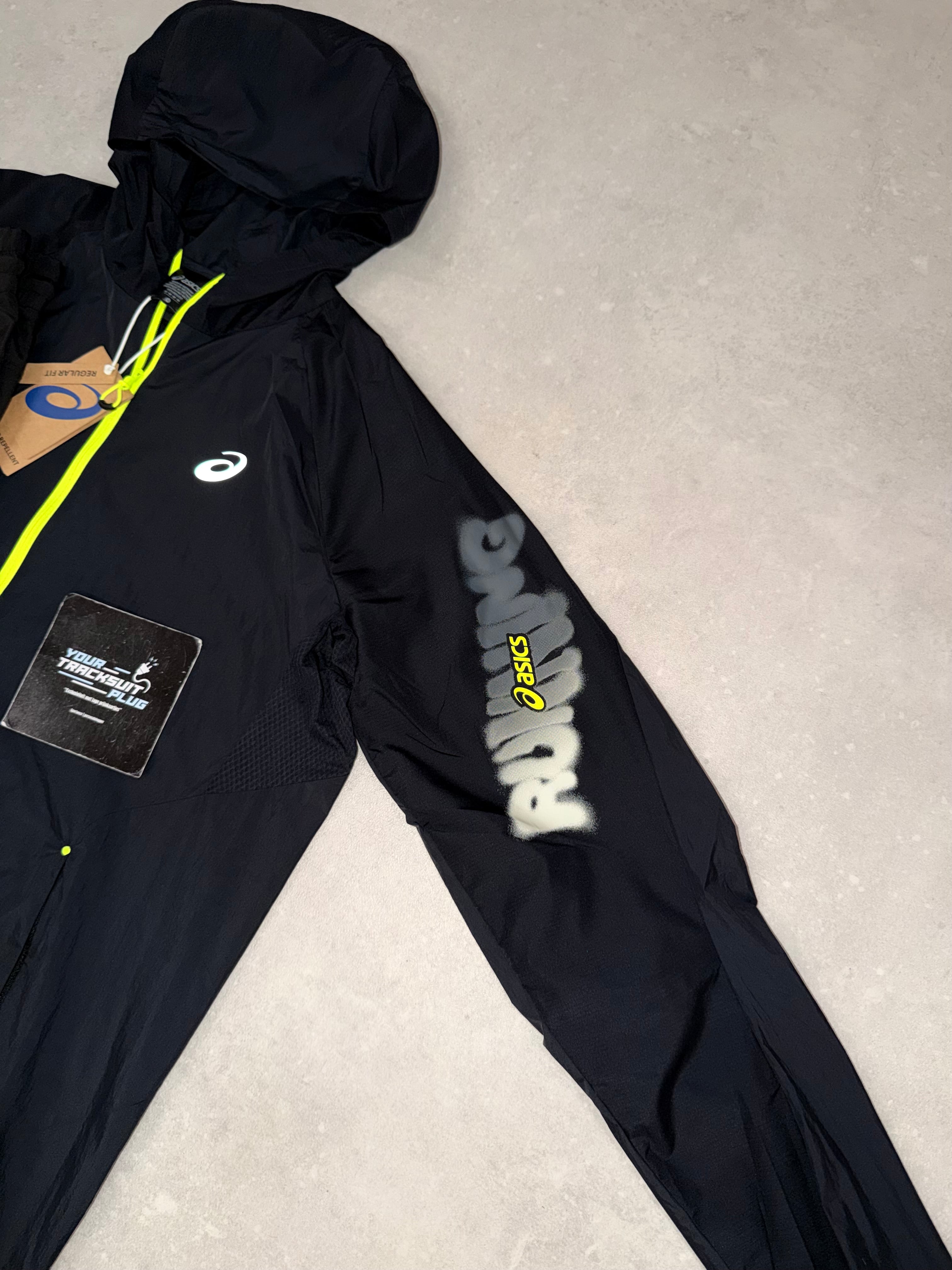 ASICS TRACKSUIT // VERY EXCLUSIVE