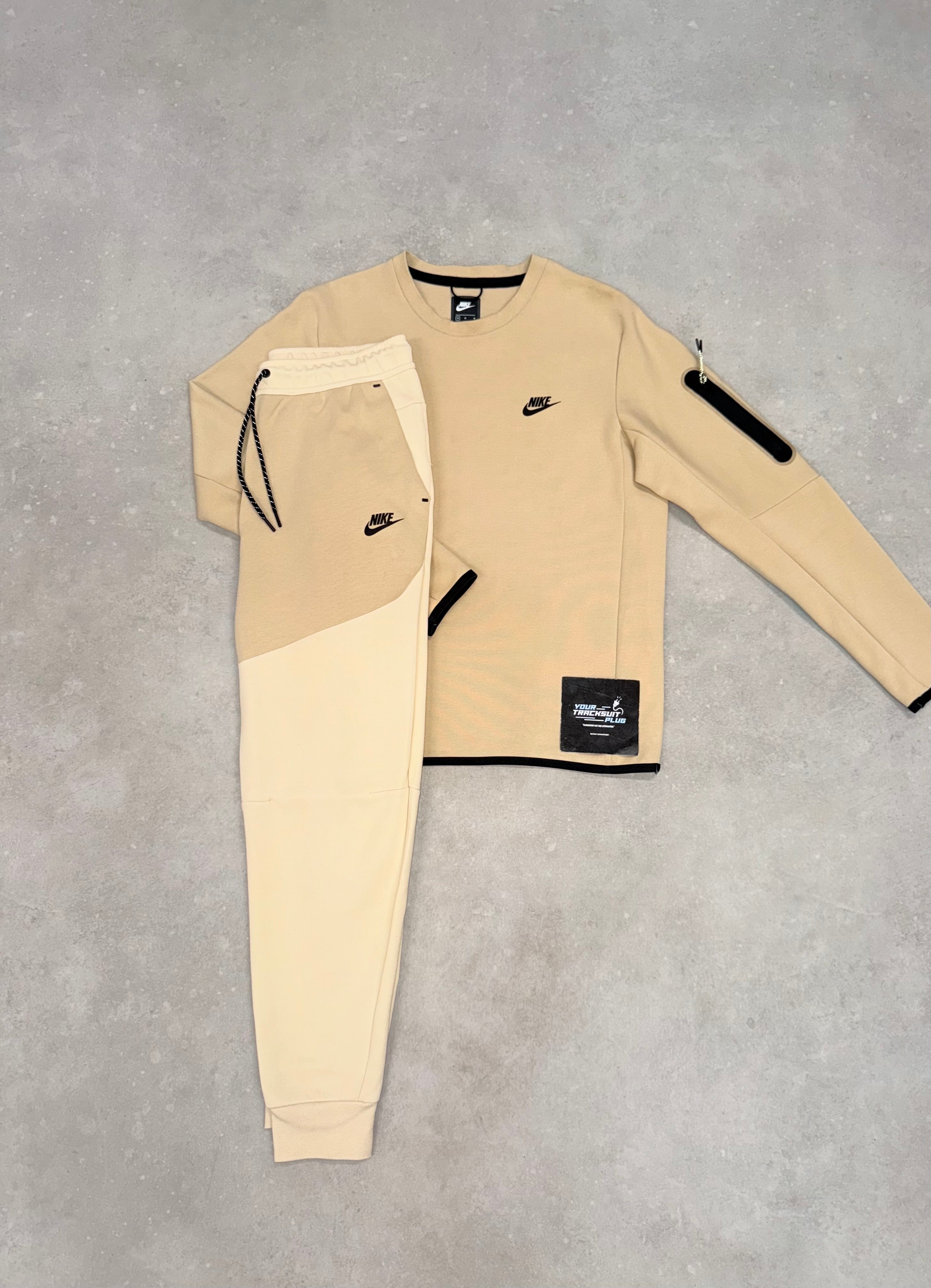 NIKE TECH FLEECE OLD SEASON // BEIGE TRACKSUIT