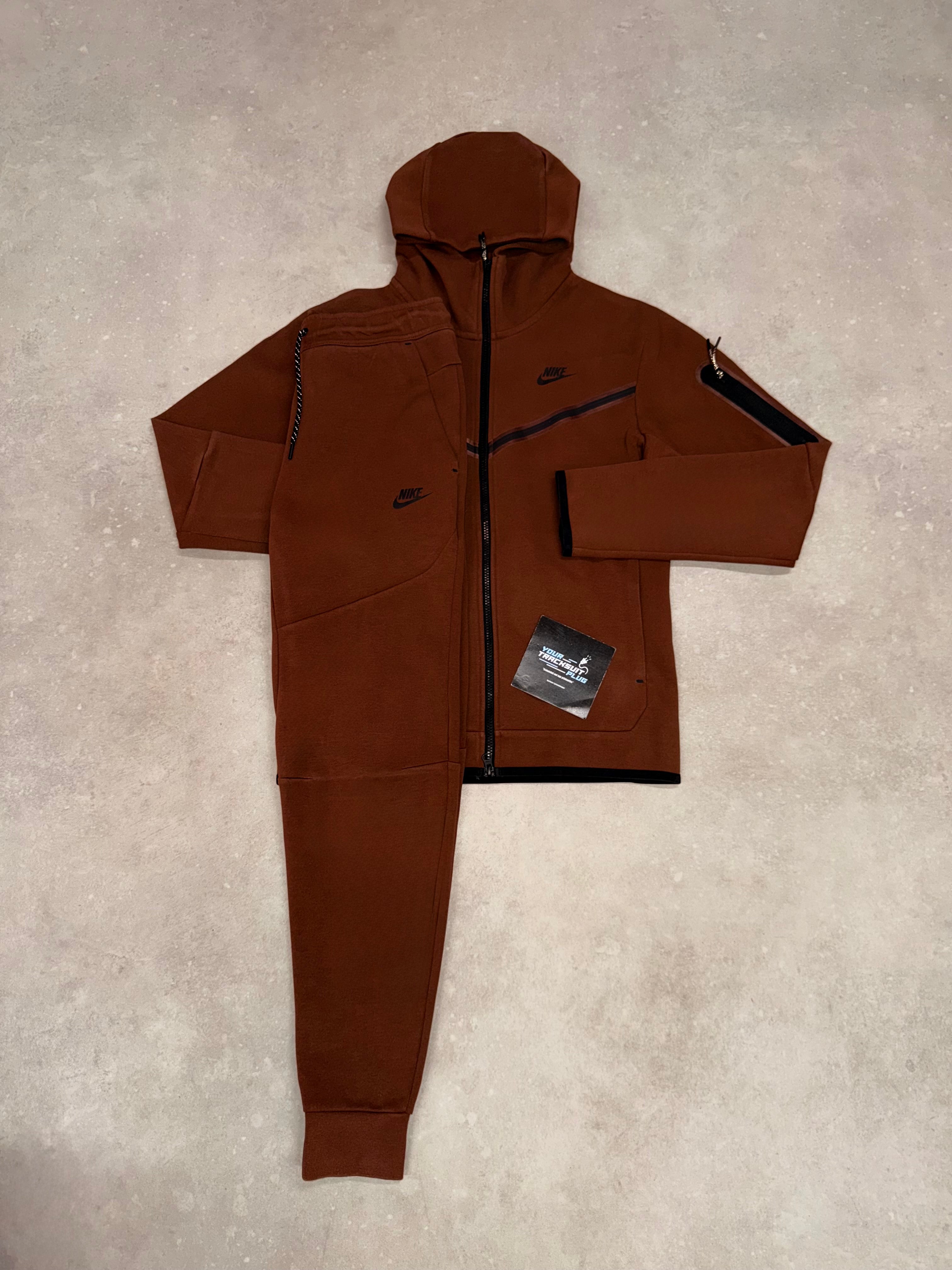 NIKE TECH FLEECE OLD SEASON BROWN // EXCLUSIVE