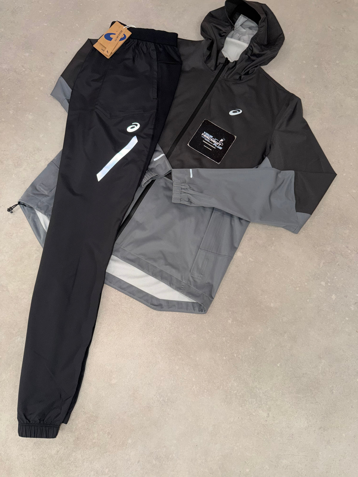 ASICS LITE SHOW TRACKSUIT //VERY  EXCLUSIVE EDITION